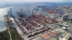 Türkiye Economy Grew 4.8% in Q2, Above Expectations 