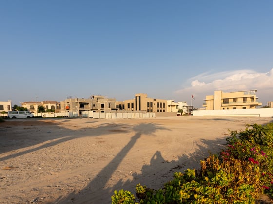 Dubai beachfront plots sell for Dh400 million in record luxury land deal