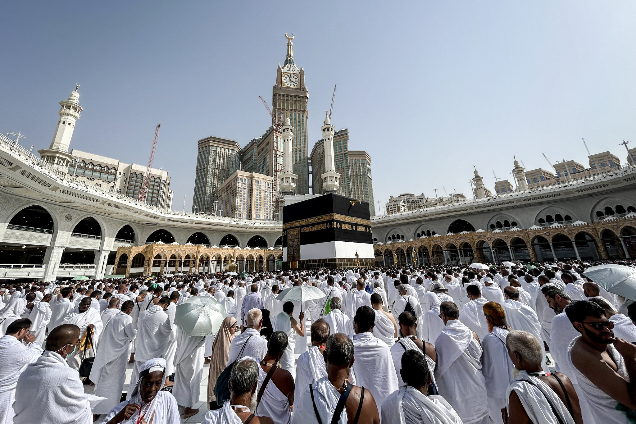 860,000 Pilgrims Arrive as Saudi Arabia Declares Full Readiness for Hajj