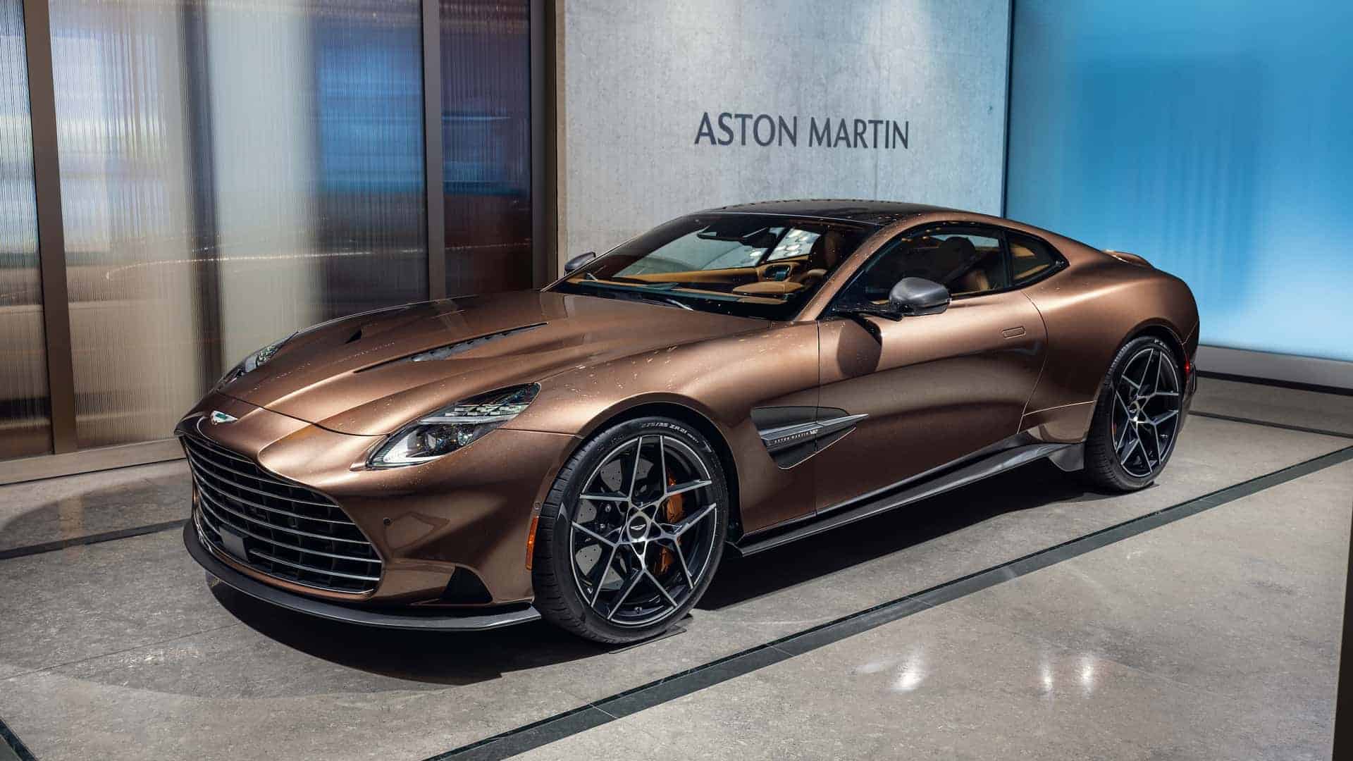 Aston Martin secures £550m loan deal